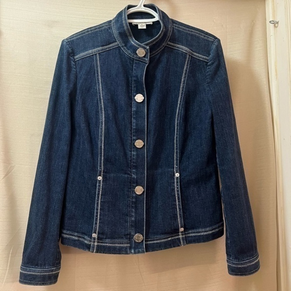 St. John sport women’s jacket with zipper and button up size small